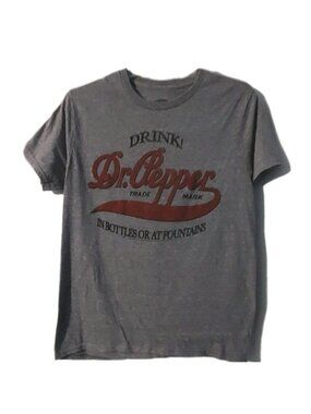 Dr Pepper Gray T Shirt Size Medium Red Graphic